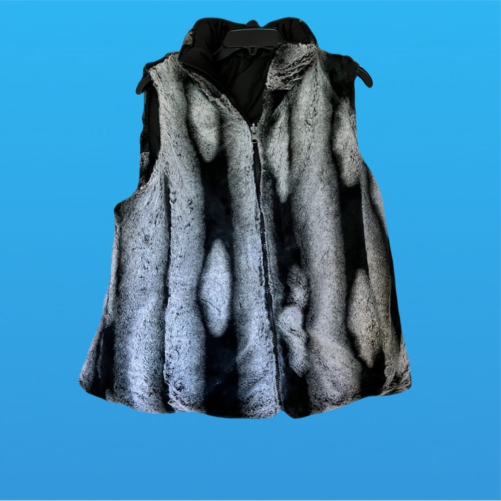 KC Collections Reversible Vest, Sz. XL, Black w/ Gray Black Faux Fur - Picture 3 of 11